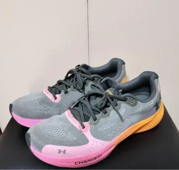 언더아머 Charged 스니커즈 남성용