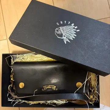 COTTAGE 가죽 블랙 클러치 지갑