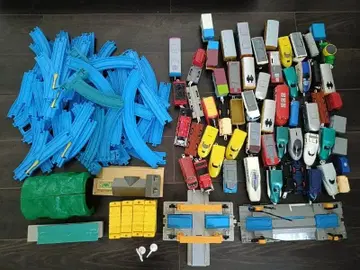 프라레일 차량과 레일 세트