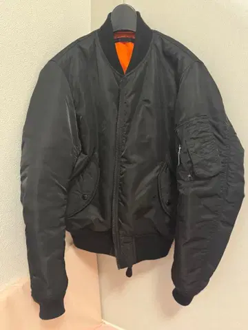 AVIREX MA-1 플라이트 자켓 블랙 사이즈 M