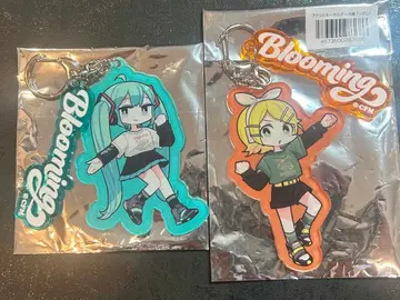 하츠네 미쿠 카가미네 린 BLOOMING 굿즈 아크릴 키링 아크키링