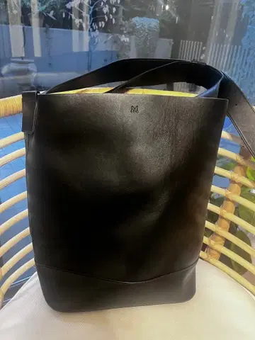 &MyuQ 블랙 숄더백