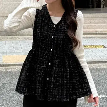 JUNOAH 펄 버튼 트위드 플럼 상의