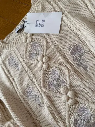 미사용 새상품 OLIVE des OLIVE 올리브 드 올리브 크롭 니트