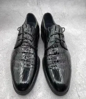 블랙 광택 가죽 드레스 슈즈