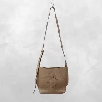 이아쿠치 IACUCCI GUSCIO 펀칭 숄더백