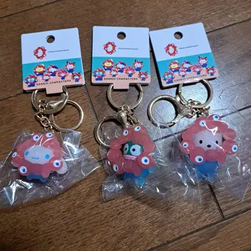미야쿠미야쿠 산리오  입체 키링 클리어 3종 세트