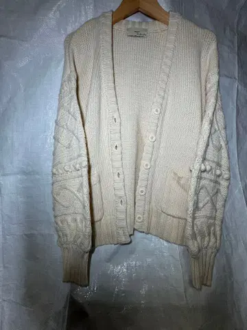 미사용 새상품 natural by studio clip 긴팔 가디건