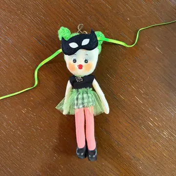 마드모아젤 야아코 작가님 푸치 야아코짱 G 옷 갈아입기