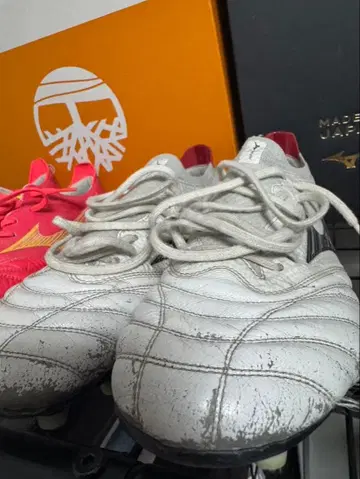 축구 스파이크 모렐리아 27cm