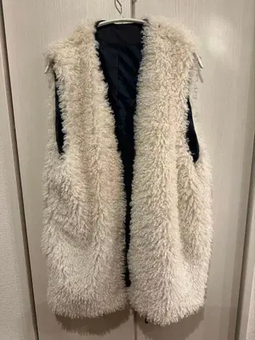 IENA 컬리 퍼 베스트