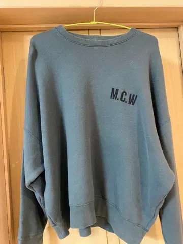 MICA&DEAL x AMERICANA 콜라보 M.C.W 로고 맨투맨