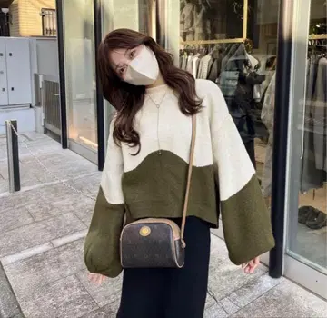 투톤 볼륨 슬리브 니트 그린