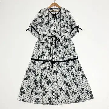 새상품급 PINKHOUSE 도트 리본 프린트 원피스 화이트