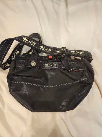 JIB 블랙 나일론 더플백