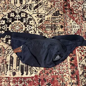 GREGORY 바디백 블랙