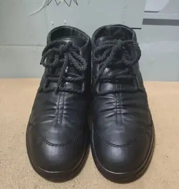 가죽 블랙 처카 부츠