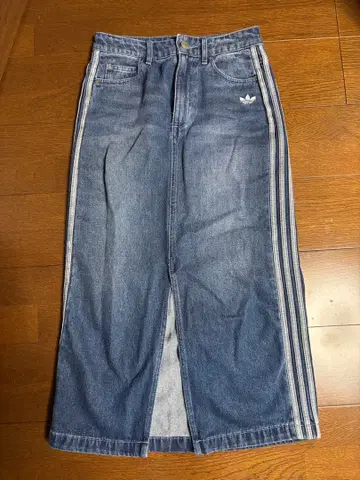 아디다스 쓰리 스트라이프 데님 펜슬 스커트