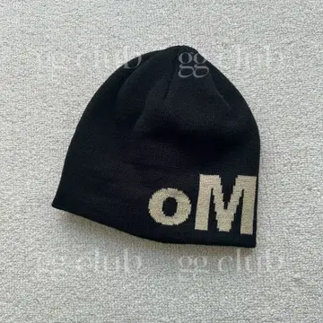 oME 블랙 로고 니트 모자