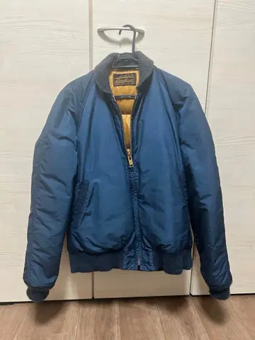 Eddie Bauer 네이비 다운 자켓