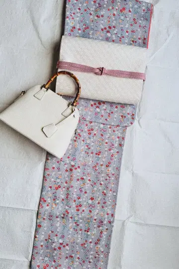 순수 실크 코몬 이중 기모노 치요가미 화이트 그레이