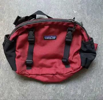 Patagonia 바디백 빨간색