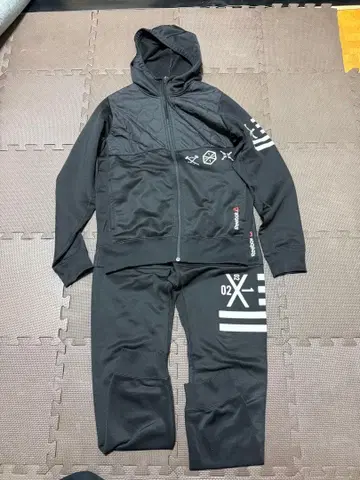 리복 셋업 상하의 M 사이즈