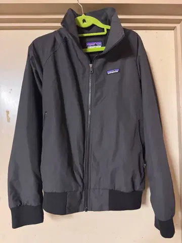 Patagonia 그레이 배기 자켓