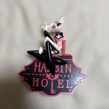 해즈빈 호텔에 오신 것을 환영합니다 모니터 탑 피규어 엔젤 더스트