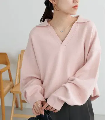 핑크 V넥 스웨터 긴팔