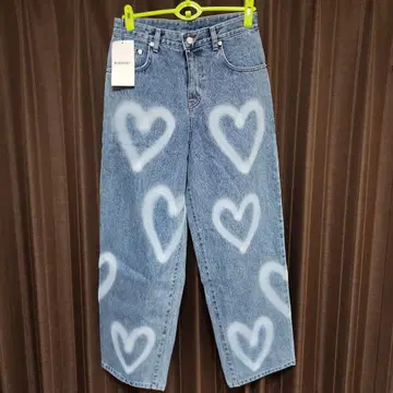 MidnightMove 하트 데님 팬츠 현진 착용