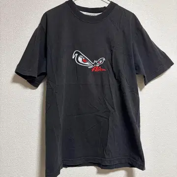 눈 디자인 반팔 T셔츠 블랙