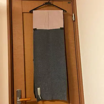 레어 앙리에트 스테판센 플리스 머플러 핑크 그레이