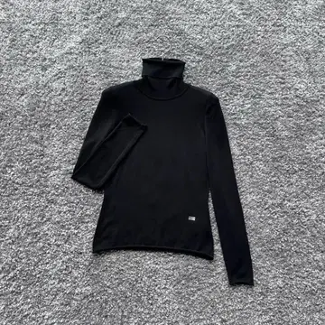 DAISY LIN 38 블랙 터틀넥 니트 FOXEY