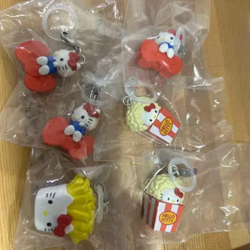 헬로키티 아메리칸 디자인 메지루시 액세서리