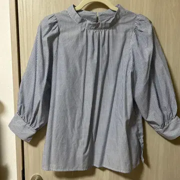 anySIS 온워드 카시야마 스트라이프 오부 소매 블라우스