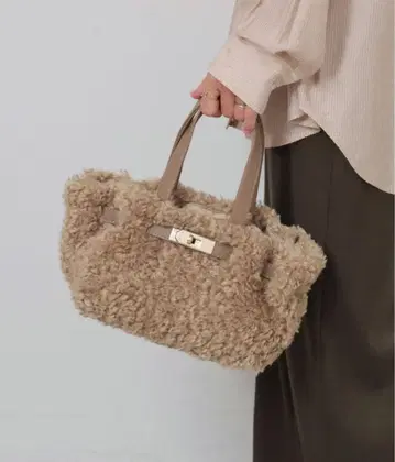 [ VELETTO/베레토 ] 컬리 퍼 핸드백