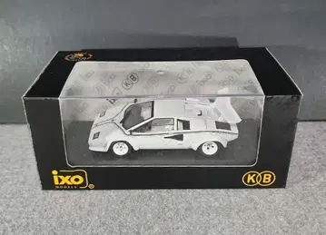 IXO 람보르기니 카운탁 5000 QV
