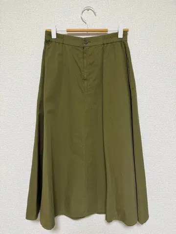 CELLAR DOOR 플레어 스커트 올리브