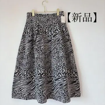 [ 새상품급 ] MELROSE 제브라 서큘러 스커트 멜로즈 모노톤