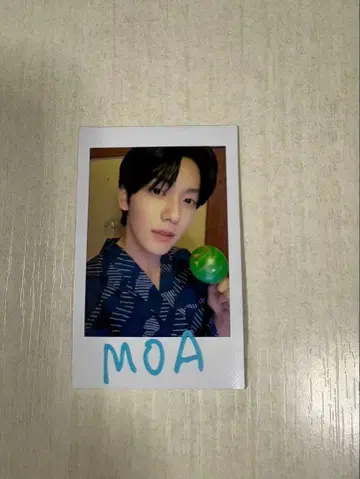 TXT 스핀 폴라로이드