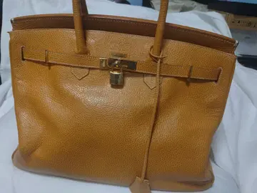 새상품급 HIGH-CLASS 핸드백 카데나 카멜 하이크라스