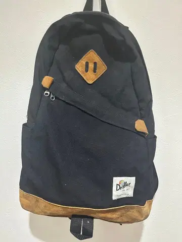 Drifter 캔버스 백팩 블랙