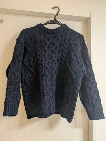 rano 네이비 케이블 니트 스웨터