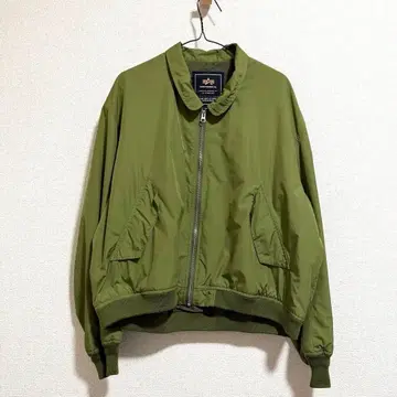 새상품급 어반 리서치 x ALPHA 알파 플라이트 자켓 L 사이즈