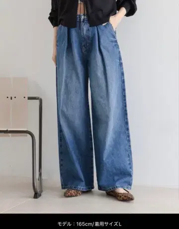 [ 새상품 ] 로리즈팜 턱 와이드 데님