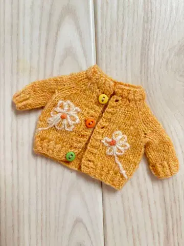 유명 작가님 미디 브라이스 오렌지 컬러 꽃 자수 니트 가디건