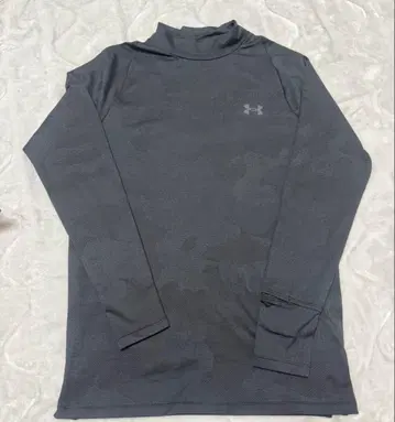 새상품 Under Armour 하이넥 언더 T셔츠 L 검정