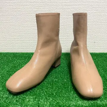 베이지 합성 피혁 숏부츠 힐 5cm