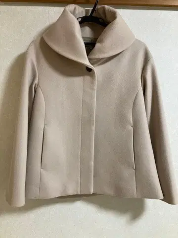 새상품 INDIVI 코트 36사이즈 베이지